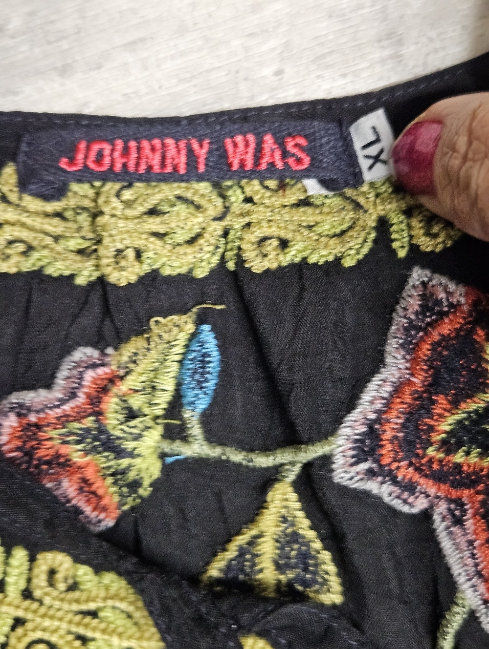 Johnny Was Suko V-Neck Embroidered Tunic Black Blouse Size XL - Picture 2 of 12